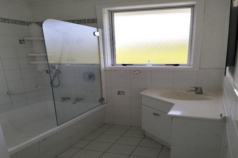 Photo of property in 15 Manor Drive, Stokes Valley, Lower Hutt, 5019