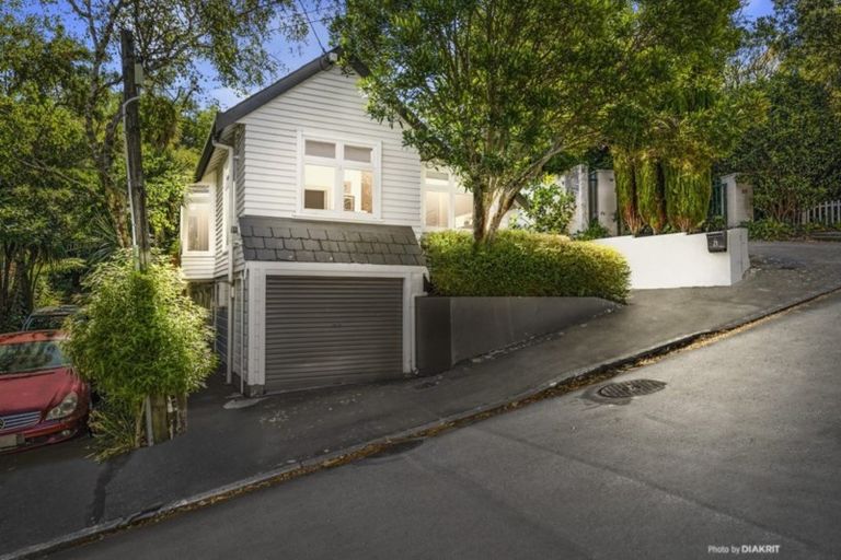 Photo of property in 21 Lower Watt Street, Wadestown, Wellington, 6012