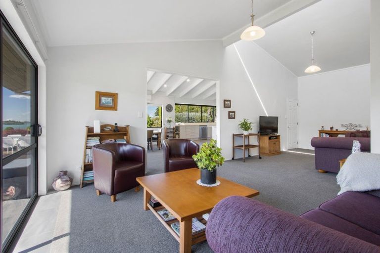 Photo of property in 139 Athenree Road, Athenree, Katikati, 3177