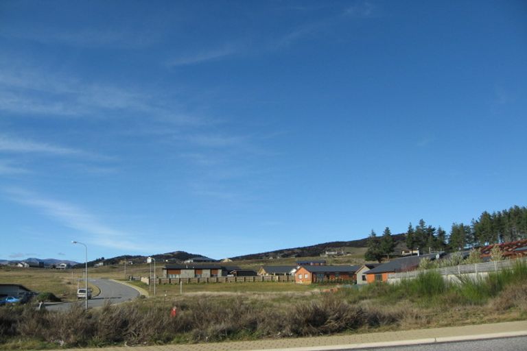 Photo of property in 75 Kings Drive, Wanaka, 9305