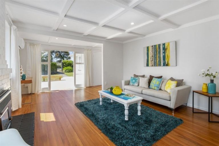 Photo of property in 68 Glen Road, Ranui, Auckland, 0612