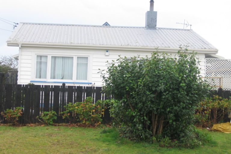 Photo of property in 2/11 Nelson Street, Papakura, 2110