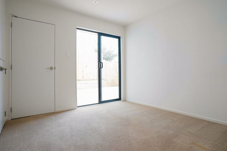 Photo of property in Rf202b, 29/18 Hewlett Road, Massey, Auckland, 0614