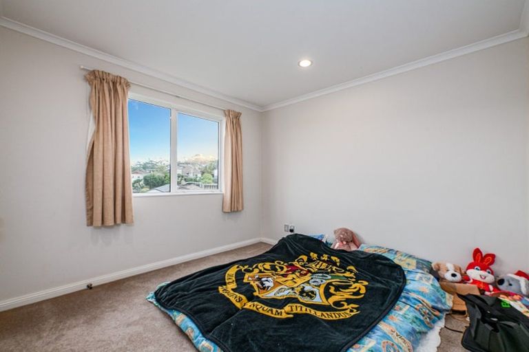 Photo of property in 42 San Prospero Crescent, Henderson, Auckland, 0612
