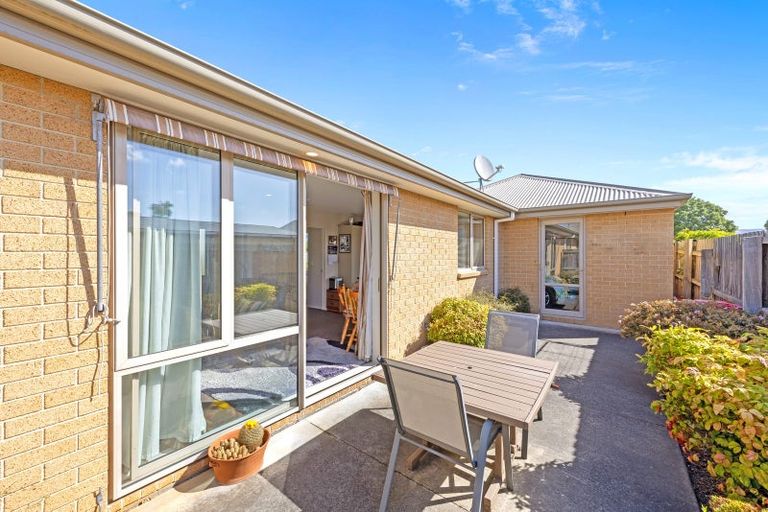 Photo of property in 2/160 Breezes Road, Aranui, Christchurch, 8061