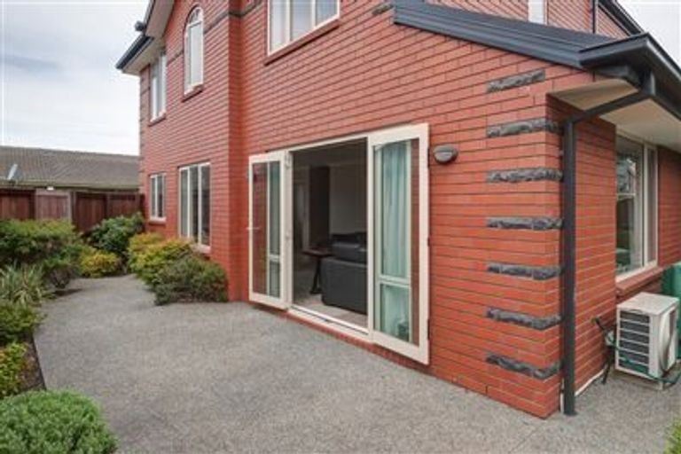 Photo of property in 17a Peverel Street, Riccarton, Christchurch, 8011