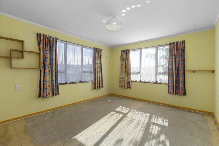 Photo of property in 201 Holborn Drive, Stokes Valley, Lower Hutt, 5019