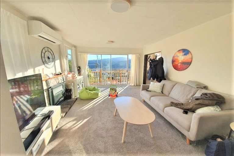 Photo of property in 25 Lord Street, Stokes Valley, Lower Hutt, 5019