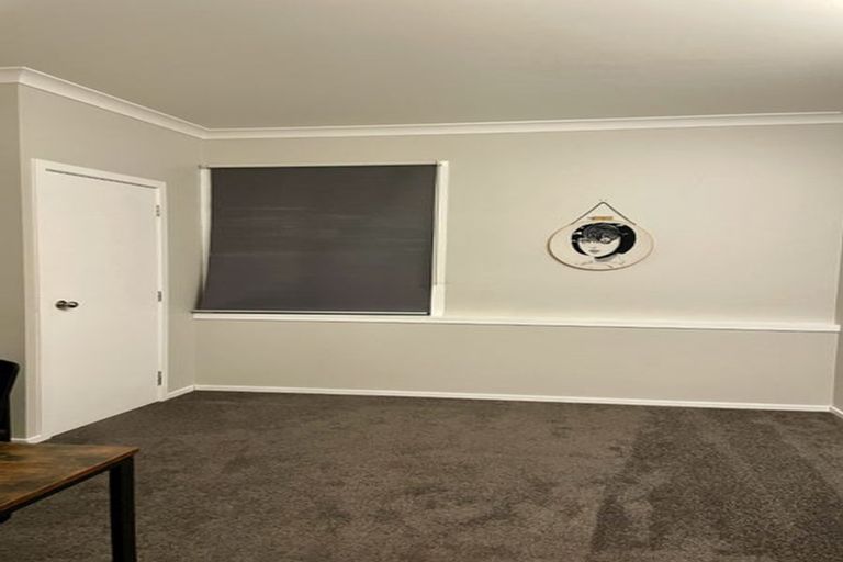 Photo of property in 10 Helen Street, Brooklyn, Wellington, 6021