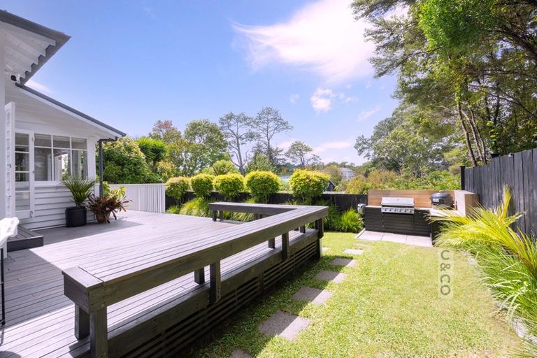 Photo of property in 56 Queen Street, Riverhead, 0820