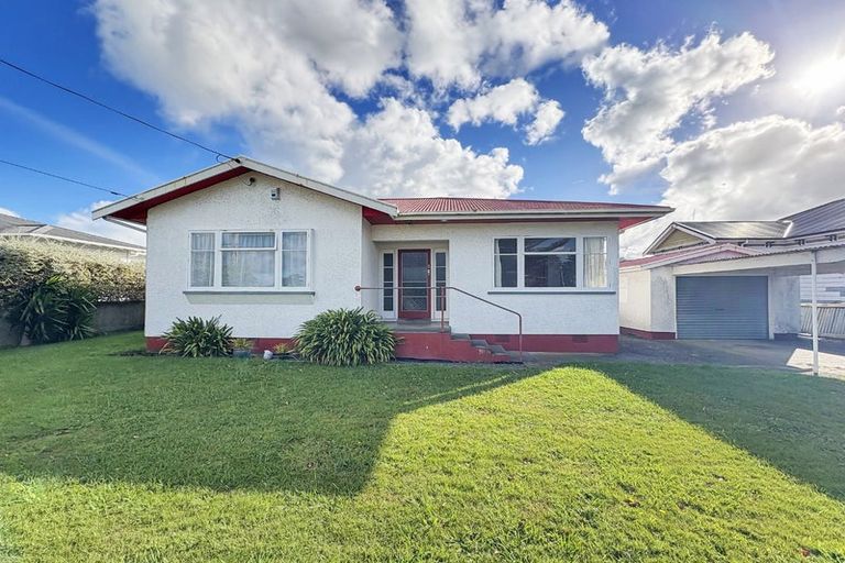 Photo of property in 15 Chester Street, Waverley, 4510