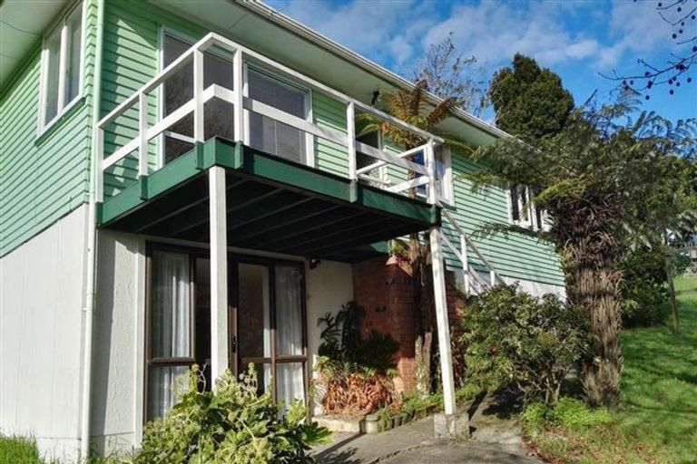 Photo of property in 36 Bond Crescent, Forrest Hill, Auckland, 0620