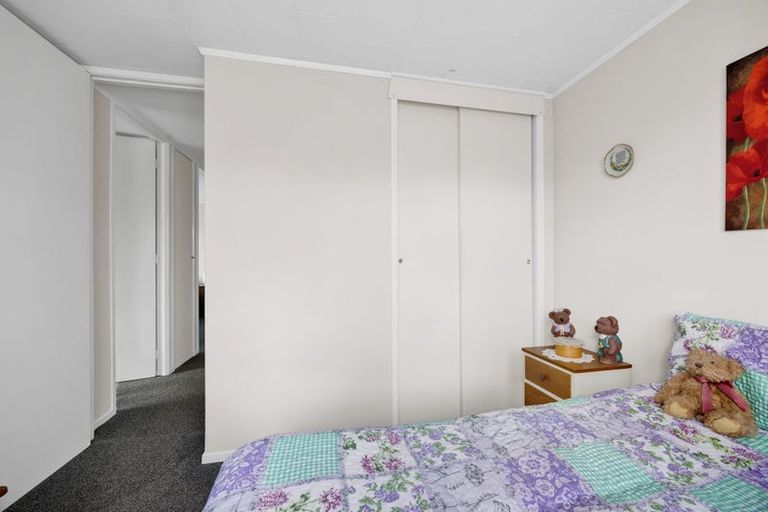 Photo of property in 5 Iredale Road, Hawera, 4610