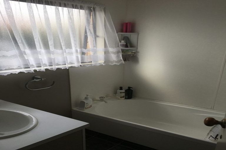 Photo of property in 17a Claridge Place, Mount Maunganui, 3116