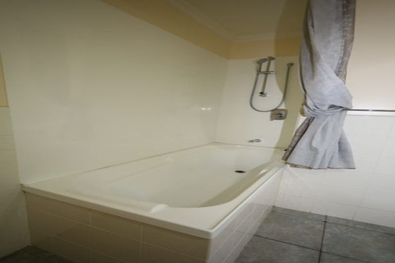 Photo of property in 2 Brodie Place, Bethlehem, Tauranga, 3110