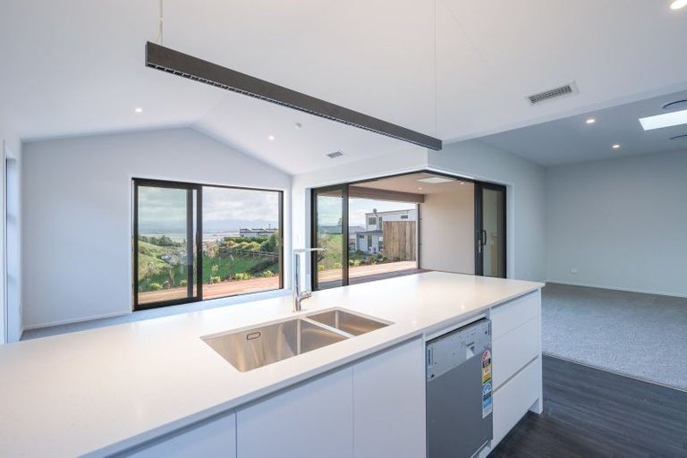 Photo of property in 7 Hill Tops Way, Stoke, Nelson, 7011