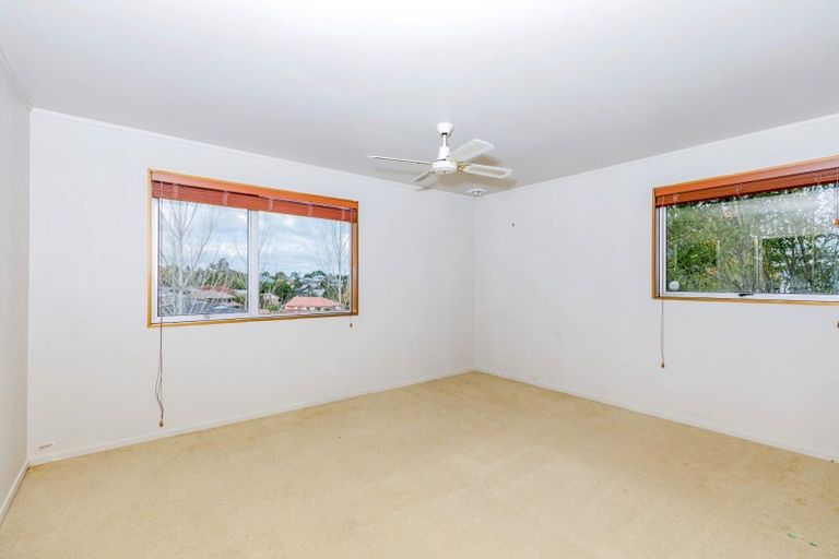 Photo of property in 33 Meadowvale Avenue, Forrest Hill, Auckland, 0620