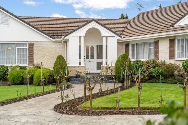 Photo of property in 19 Comeskey Grove, Elderslea, Upper Hutt, 5018