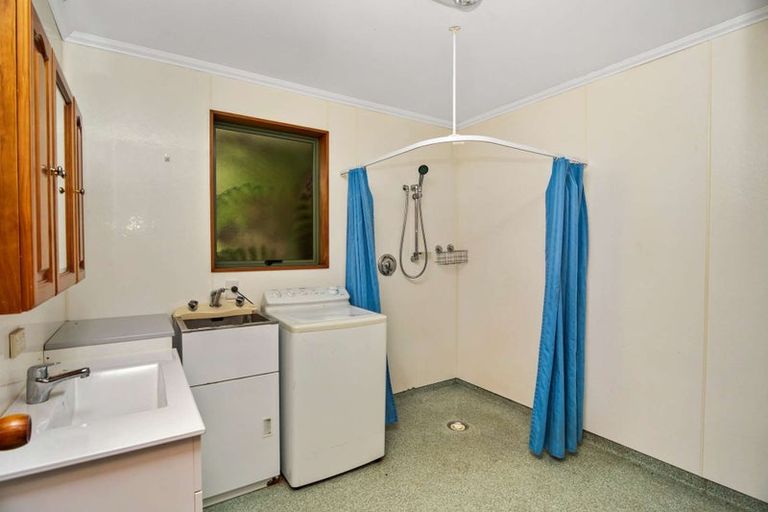 Photo of property in 37 Kew Road, Westport, 7825