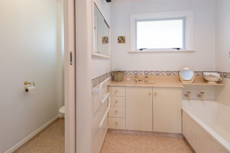 Photo of property in 31 Devon Street, Stoke, Nelson, 7011