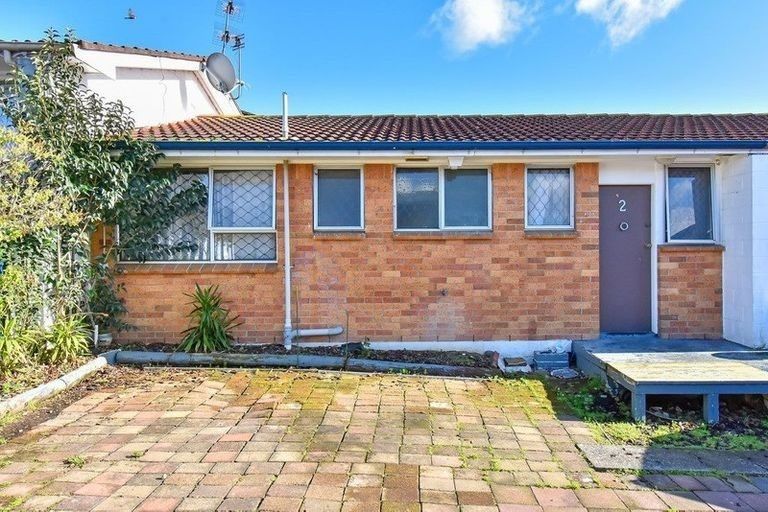 Photo of property in 2/5 Deering Place, Papatoetoe, Auckland, 2025