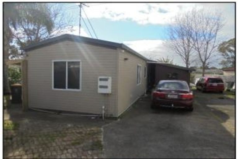 Photo of property in 13a Pershore Place, Mangere, Auckland, 2022