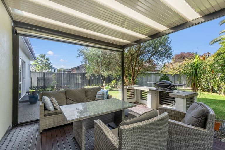 Photo of property in 28 Delta Mews Place, Clive, 4102