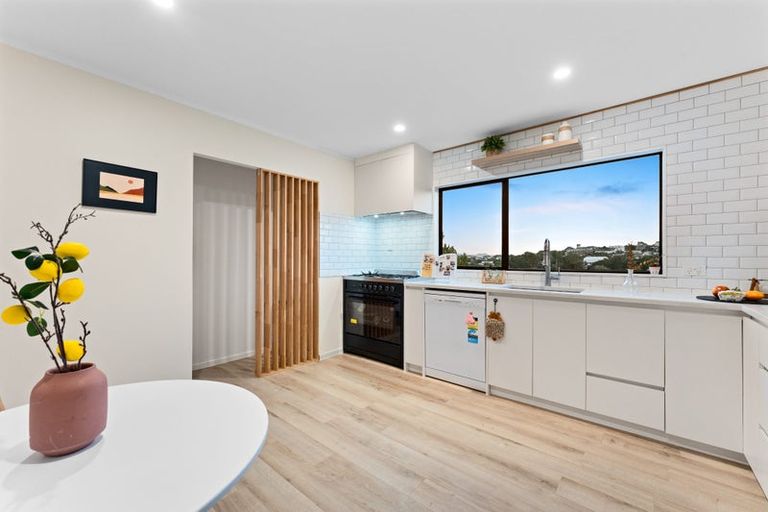 Photo of property in 1 Relko Crescent, Torbay, Auckland, 0630