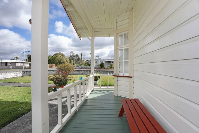 Photo of property in 16 Rira Street, Marton, 4710