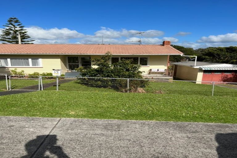 Photo of property in 1/39 Kia Ora Road, Beach Haven, Auckland, 0626