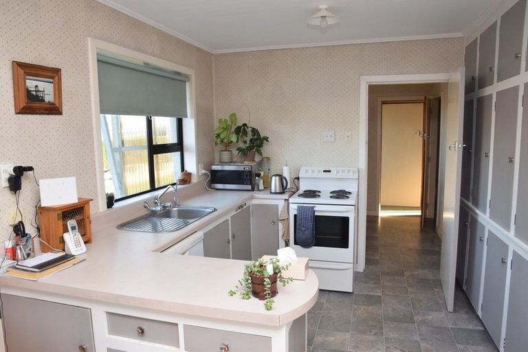 Photo of property in 30 Wicklow Street, Clifton, Invercargill, 9812