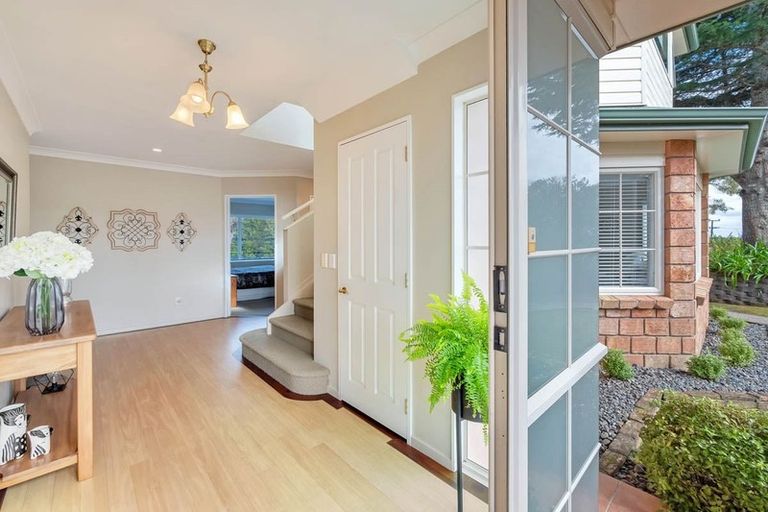 Photo of property in 259 Kaipara Road, Papakura, 2582