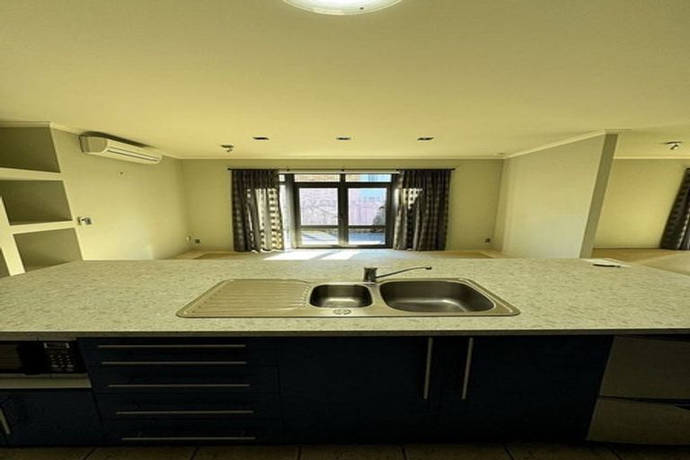 Photo of property in 127 Victoria Street, Cambridge, 3434