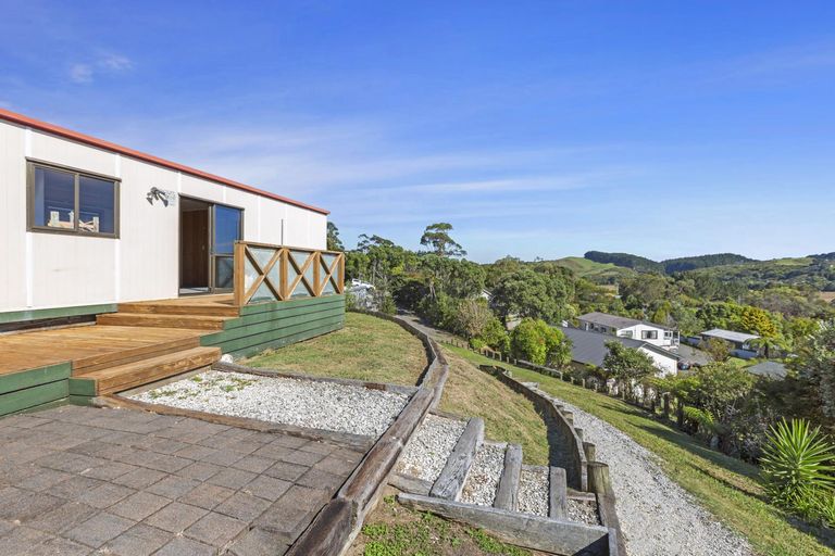 Photo of property in 9 Rakaunui Street, Raglan, 3297