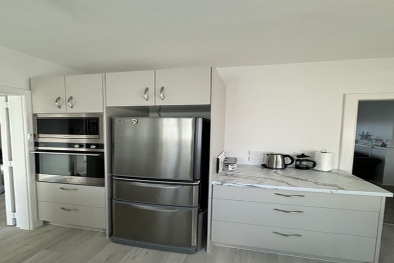 Photo of property in 1-12/48 The Bay Hill, Timaru, 7910