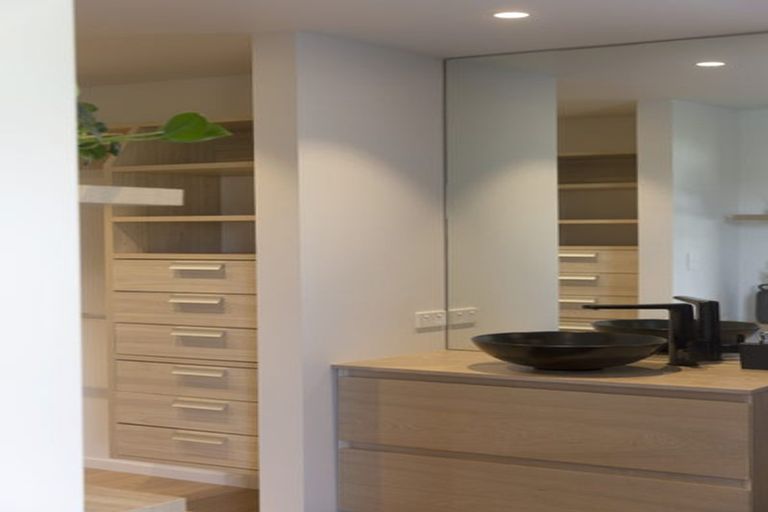 Photo of property in 50 Kings Drive, Wanaka, 9305