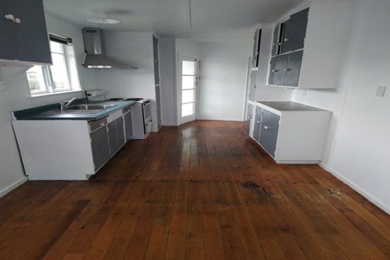 Photo of property in 75 Cameron Crescent, Masterton, 5810