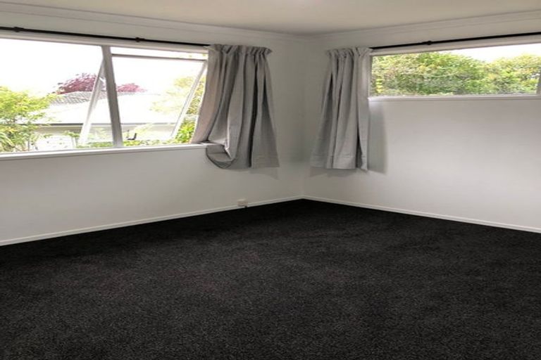 Photo of property in 42 Pisces Road, Glen Eden, Auckland, 0602