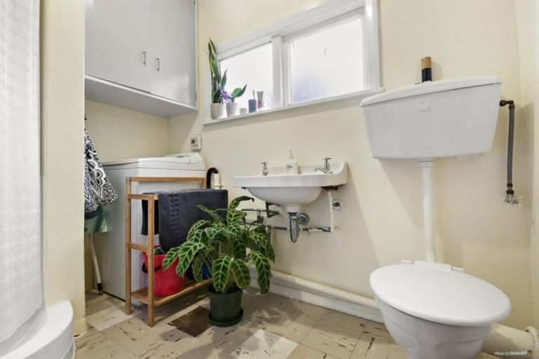 Photo of property in 44 Washington Avenue, Brooklyn, Wellington, 6021