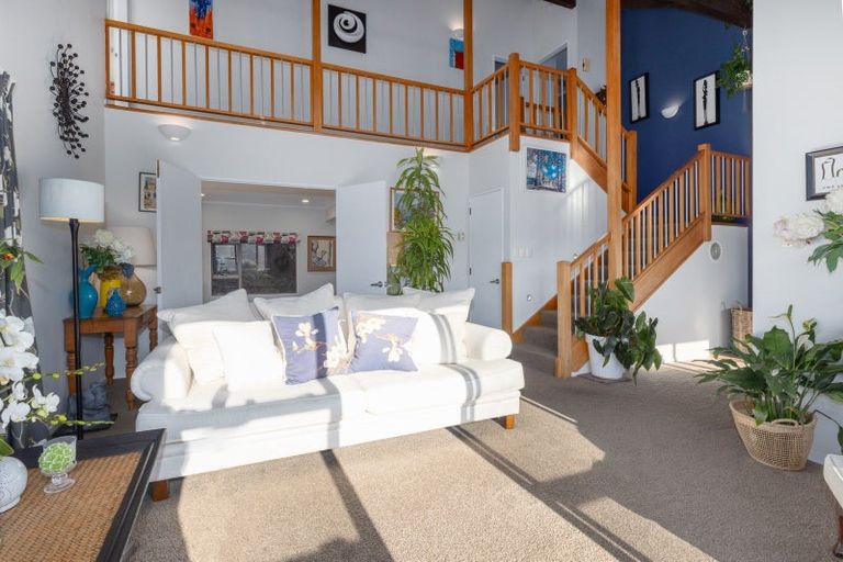 Photo of property in 72 Leeward Drive, Whitby, Porirua, 5024