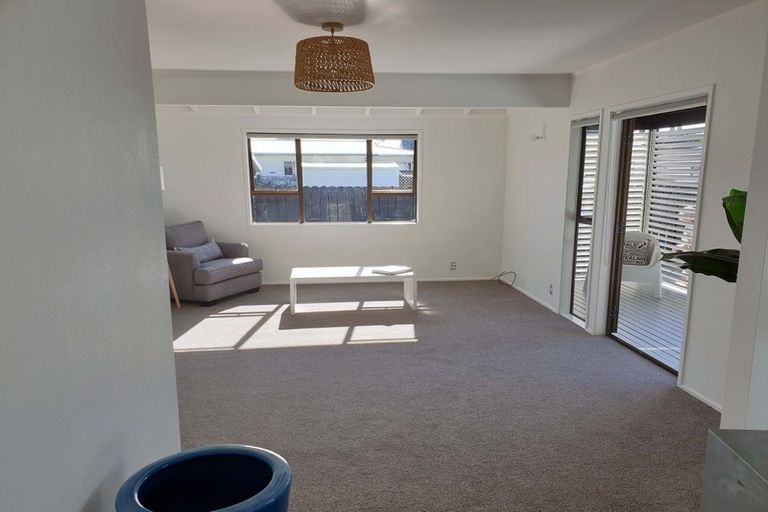 Photo of property in 44b Walton Street, Red Beach, 0932