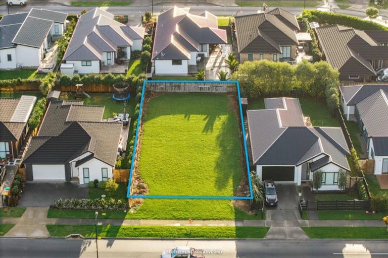 Photo of property in 15 Len Ireland Drive, Kumeu, 0810