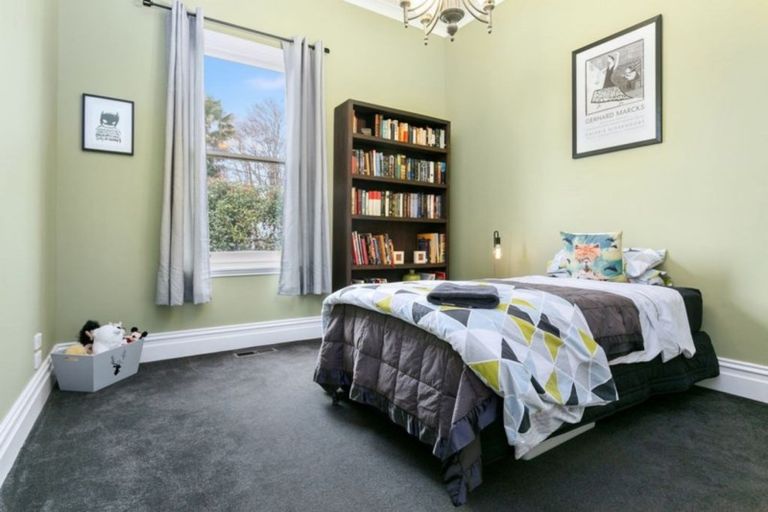 Photo of property in 20 Queen Street, Cambridge, 3434