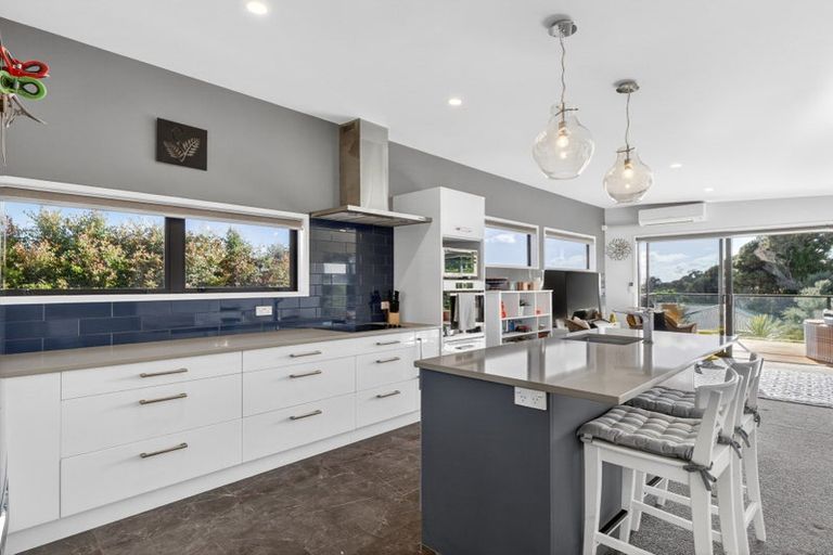 Photo of property in 33 Hihitahi Rise, Paihia, 0200