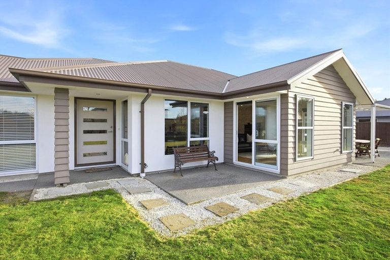 Photo of property in 93 Cairnbrae Drive, Prebbleton, 7604