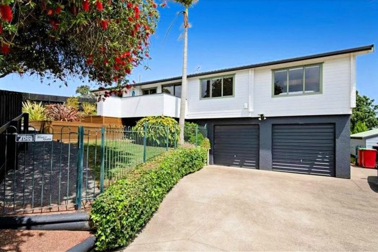 Photo of property in 1 Ngahere Views, Orewa, 0931