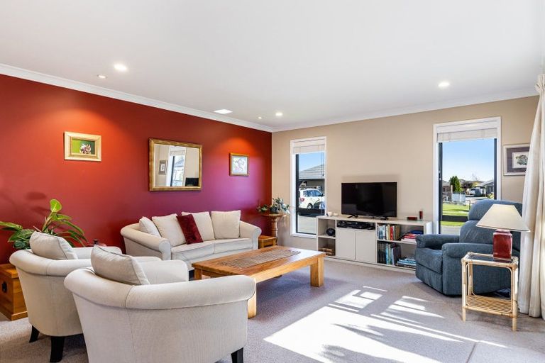 Photo of property in 26 Ara Drive, Redwoodtown, Blenheim, 7201