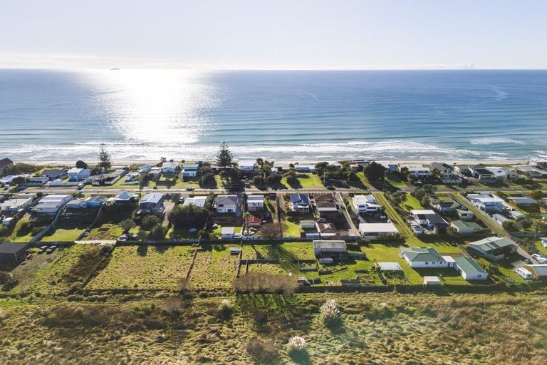 Photo of property in 260 Pukehina Parade, Pukehina, Te Puke, 3189