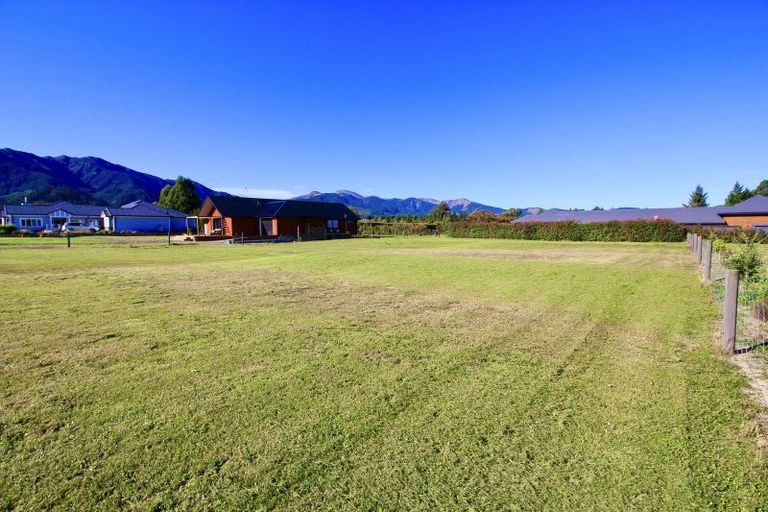 Photo of property in 8 Elien Place, Hanmer Springs, 7334