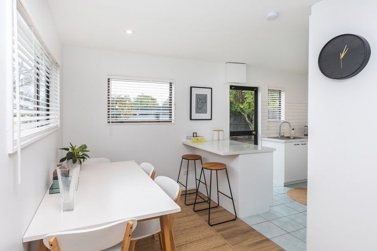 Photo of property in 2/48 Mcfaddens Road, St Albans, Christchurch, 8052